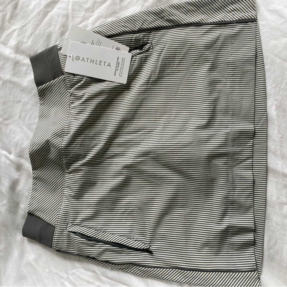 Athleta Striped Skort in Gray and White